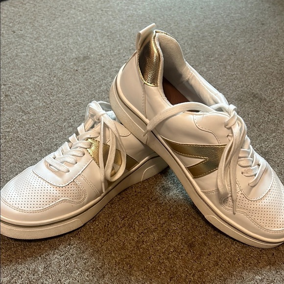 MIA White and Gold Women's Sneakers - Picture 1 of 6